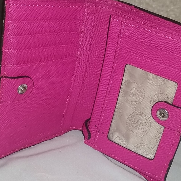 Wallet - Picture 3 of 4